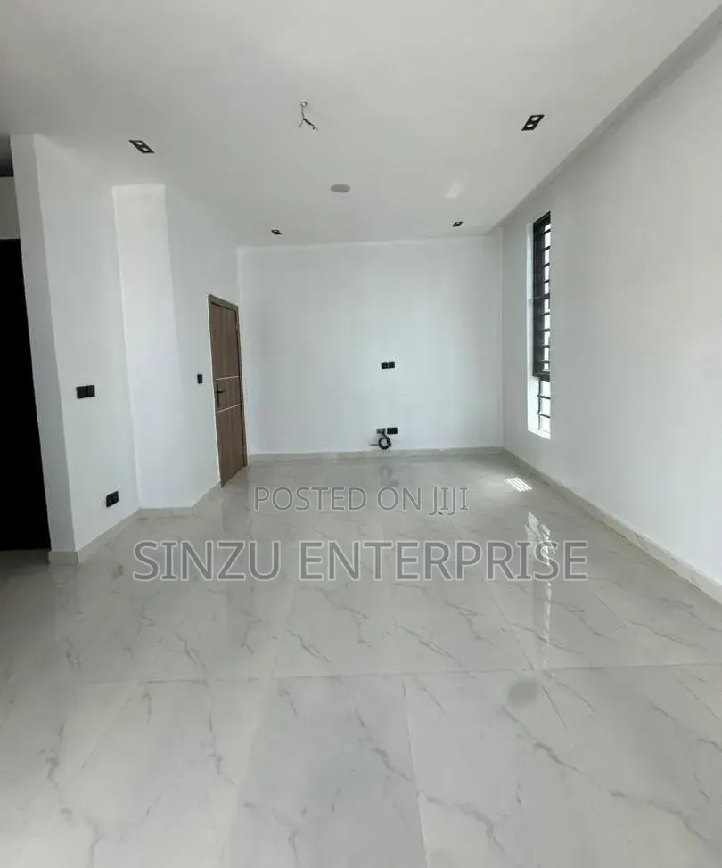 Furnished 1bdrm Apartment in Chevron for rent in Chevron