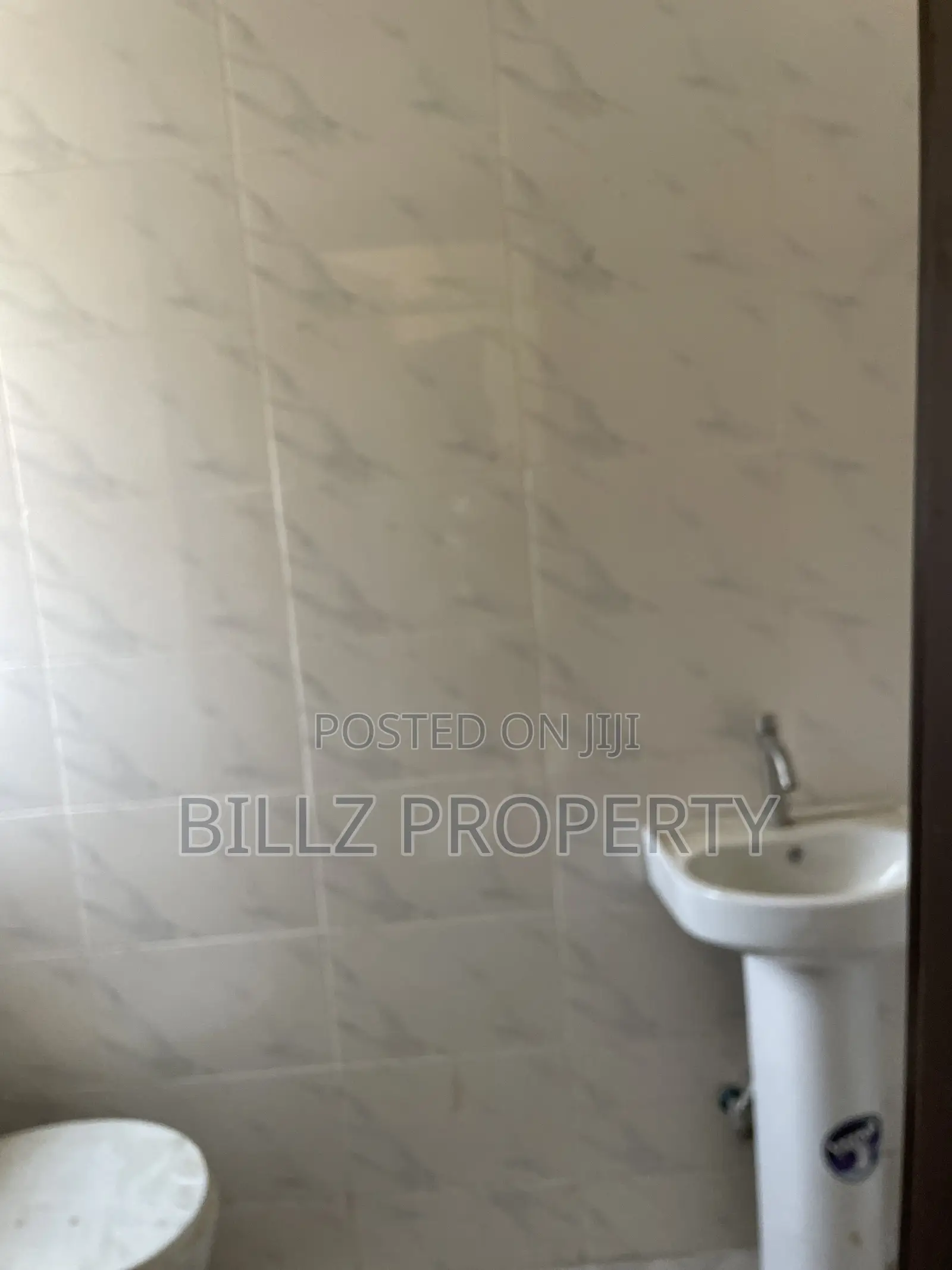 3bdrm Apartment in Jubilee Estate, Abule Egba for rent in Abule Egba