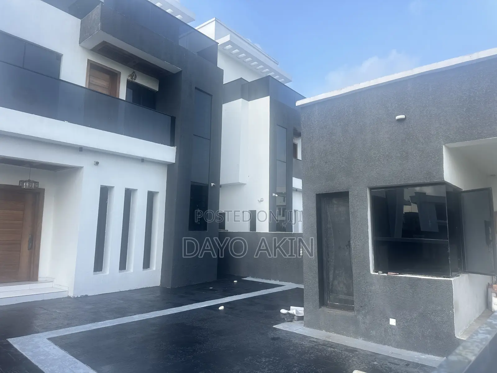 5bdrm Duplex in Royal Garden Estate, Ajiwe for sale in Ajiwe