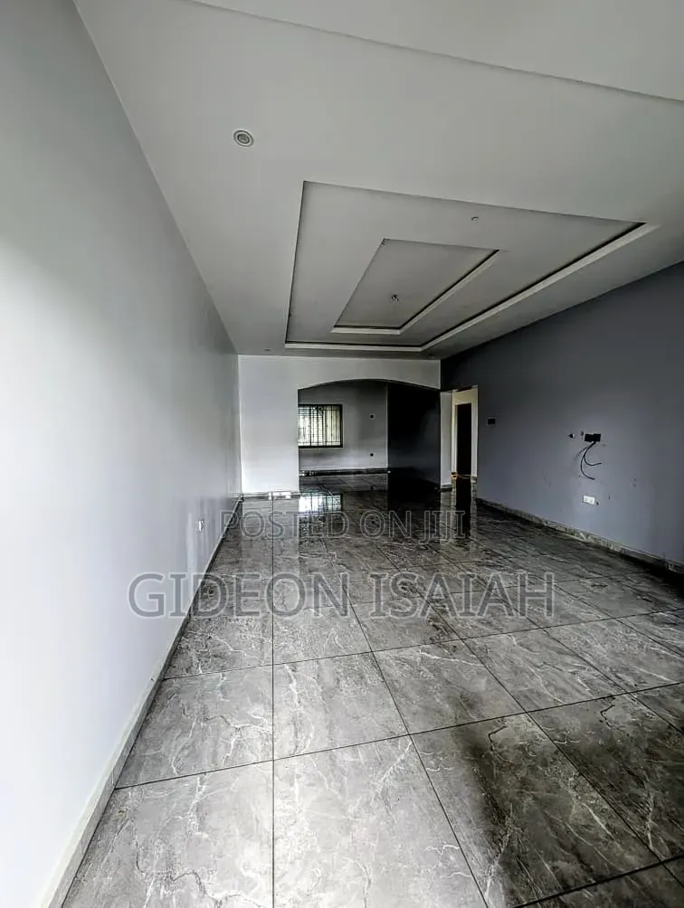 3bdrm Apartment in Shelter Estate, Uyo for rent in Uyo