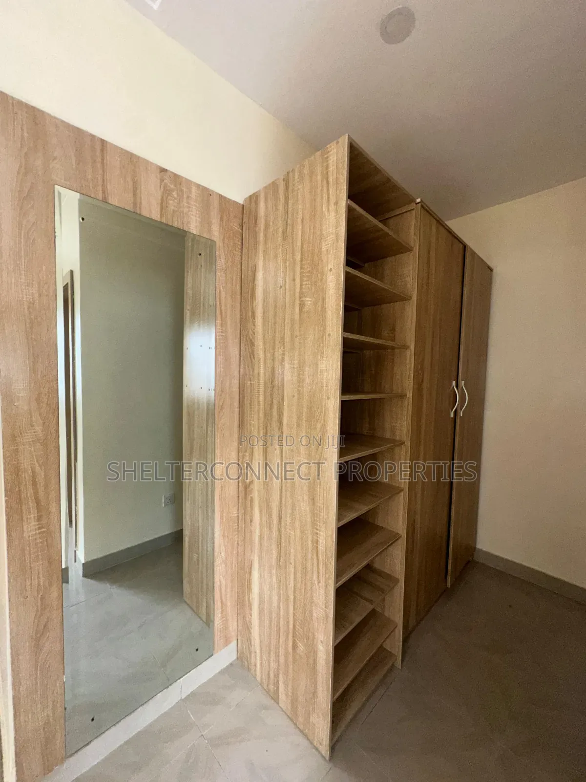 5bdrm Duplex in Chevron for sale in Chevron
