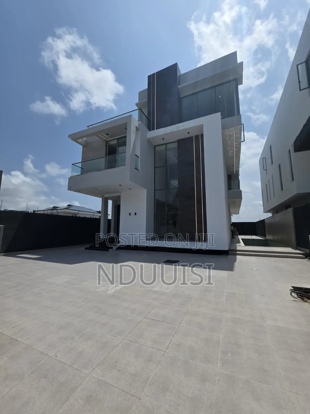 5bdrm Duplex in Parkview Estate for sale in Parkview Estate