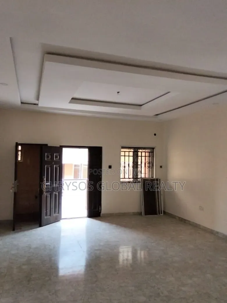 3bdrm Block of Flats in Anifalaje Akobo for rent in Akobo
