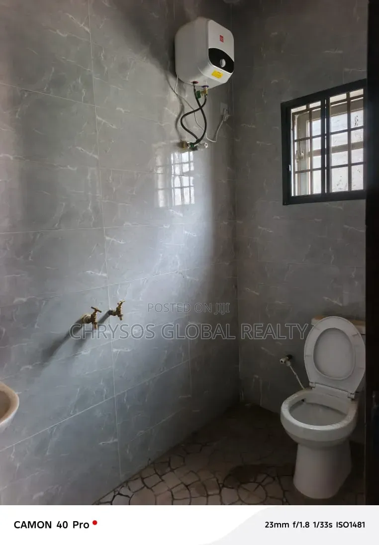 4bdrm Duplex in Okebadan Estate for rent in Akobo