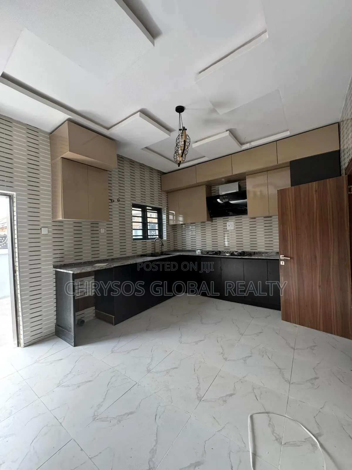 4bdrm Duplex in Okebadan Estate for sale in Akobo