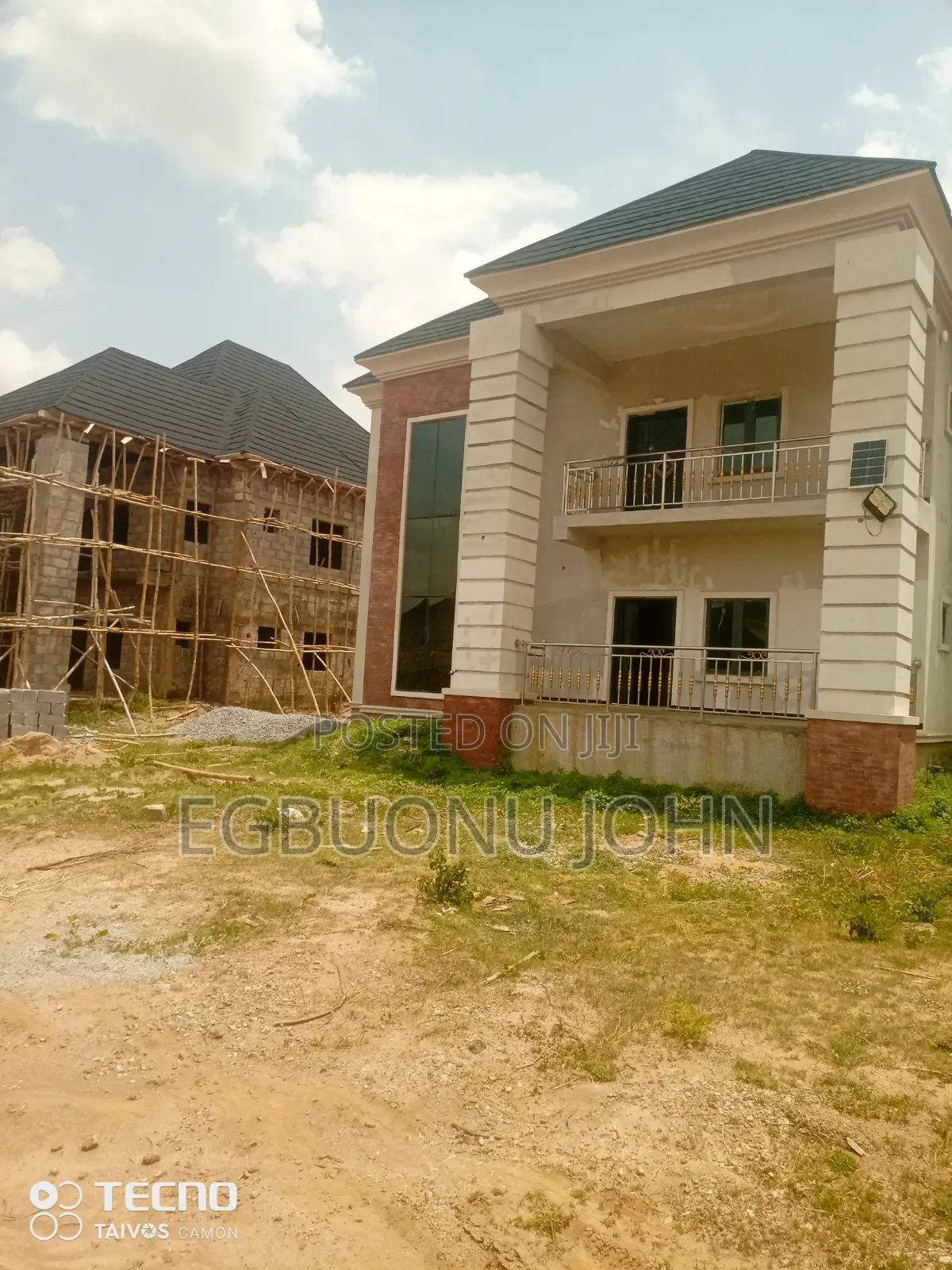 5bdrm Duplex in Sabon Lugbe for sale in Sabon Lugbe