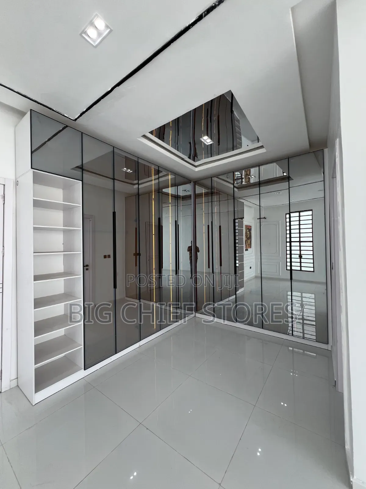 5bdrm House in Oral Estate, Lagos Island / Lagos Island for sale in Lagos Island / Lagos Island