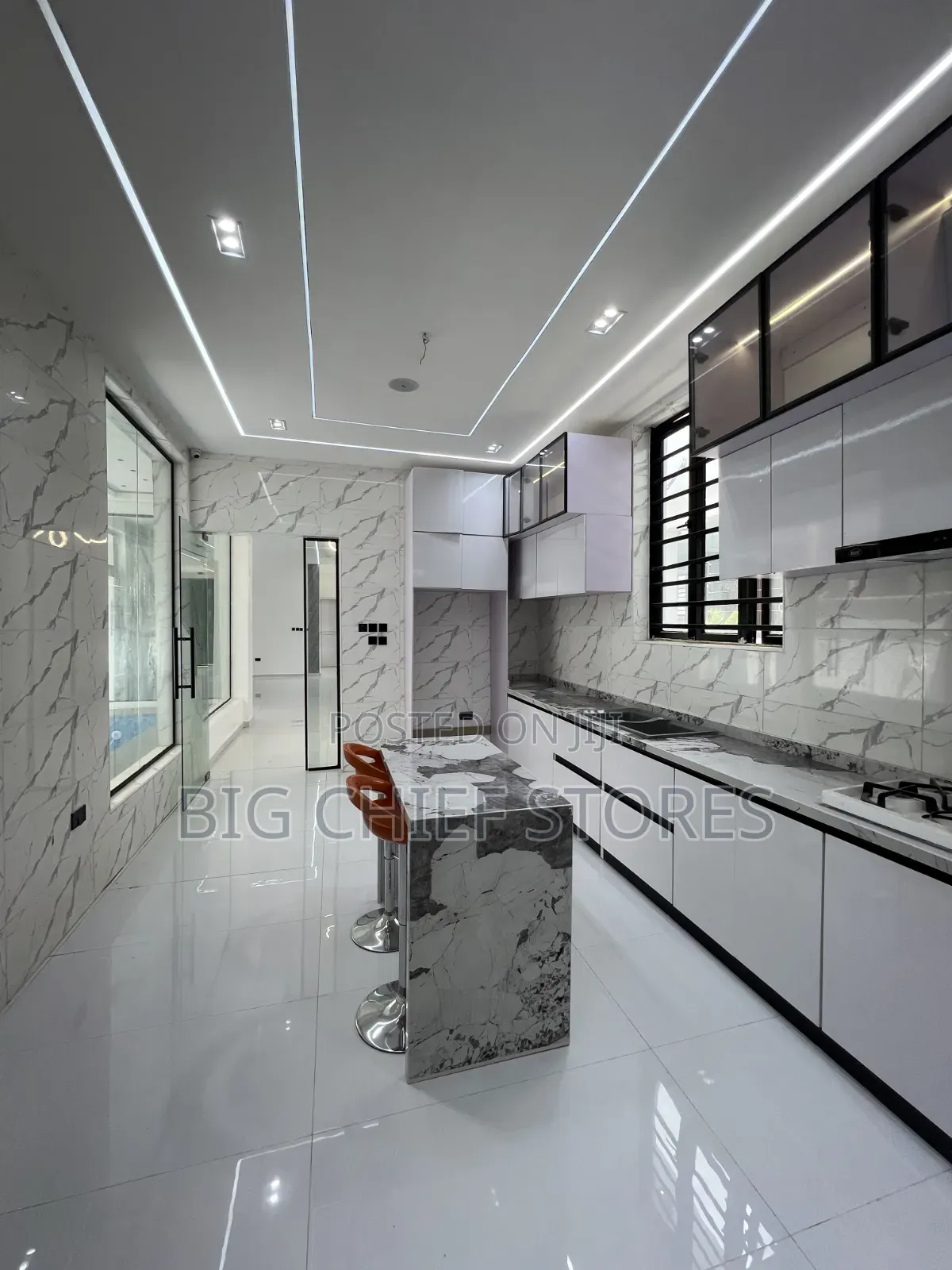 5bdrm House in Oral Estate, Lagos Island / Lagos Island for sale in Lagos Island / Lagos Island