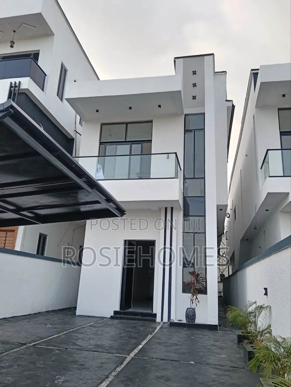 5bdrm Duplex in View Estate, Sangotedo for sale in Sangotedo
