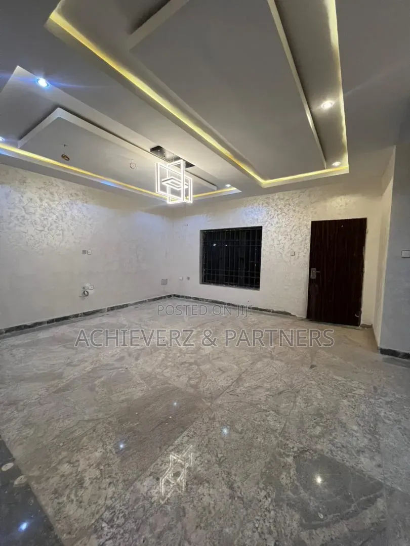 3bdrm Penthouse in Guzape District for sale in Guzape District
