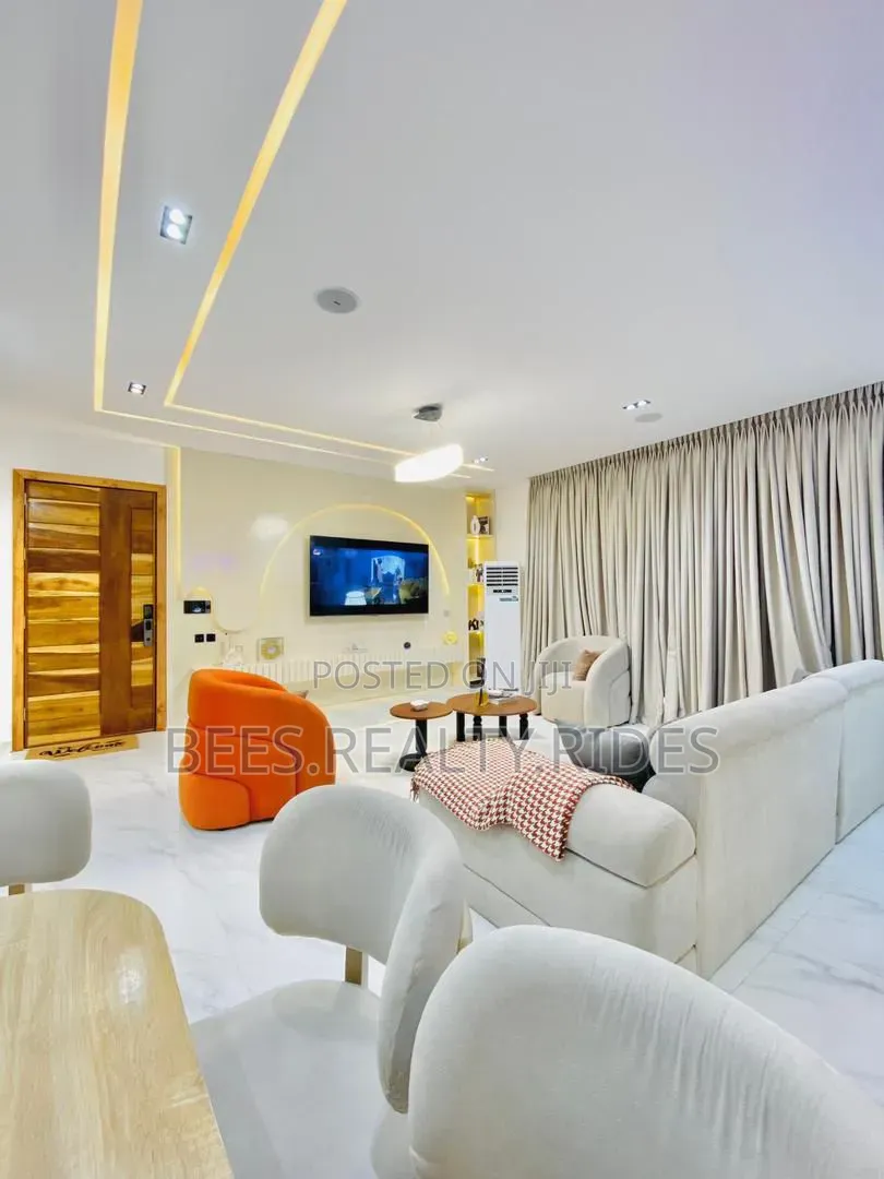 Alexa 2 Bedroom Apartment With A Swimming Pool Gym in Lekki Phase 1