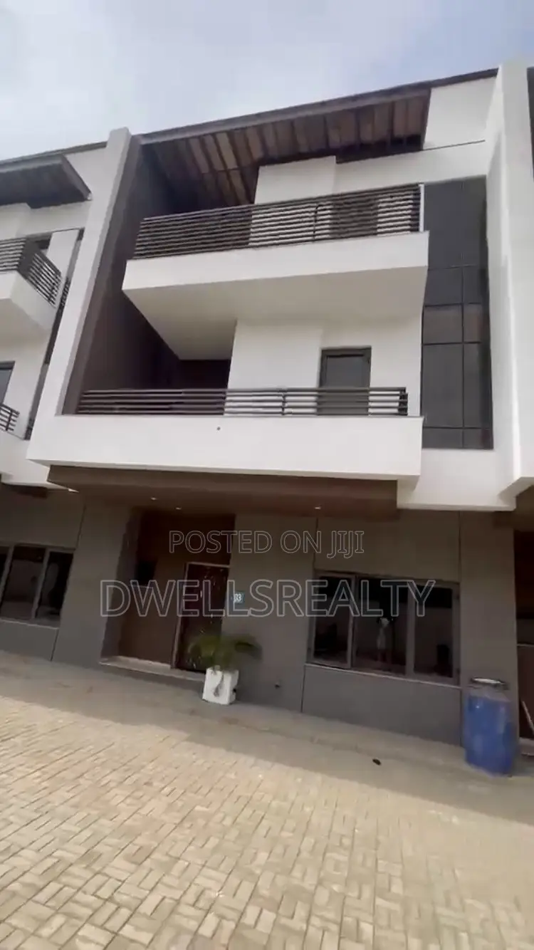 4bdrm Duplex in Boite Azure By, Mabushi for sale in Mabushi