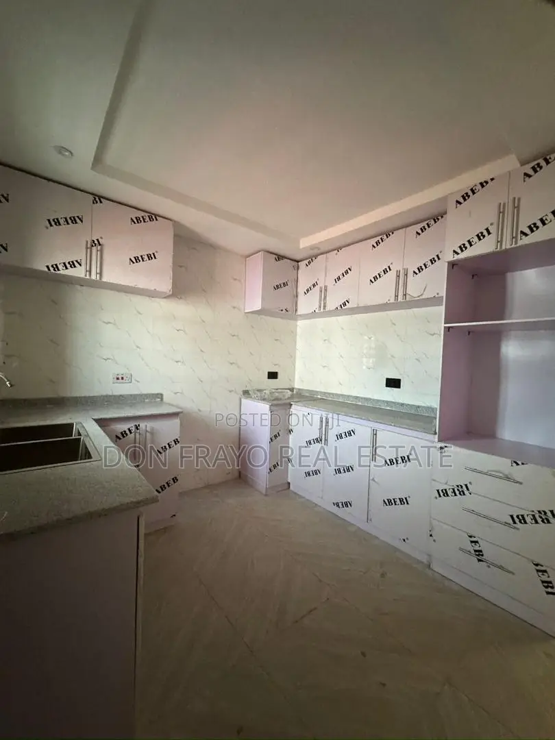 4bdrm Duplex in Onikoko Close, Agodi for rent in Agodi