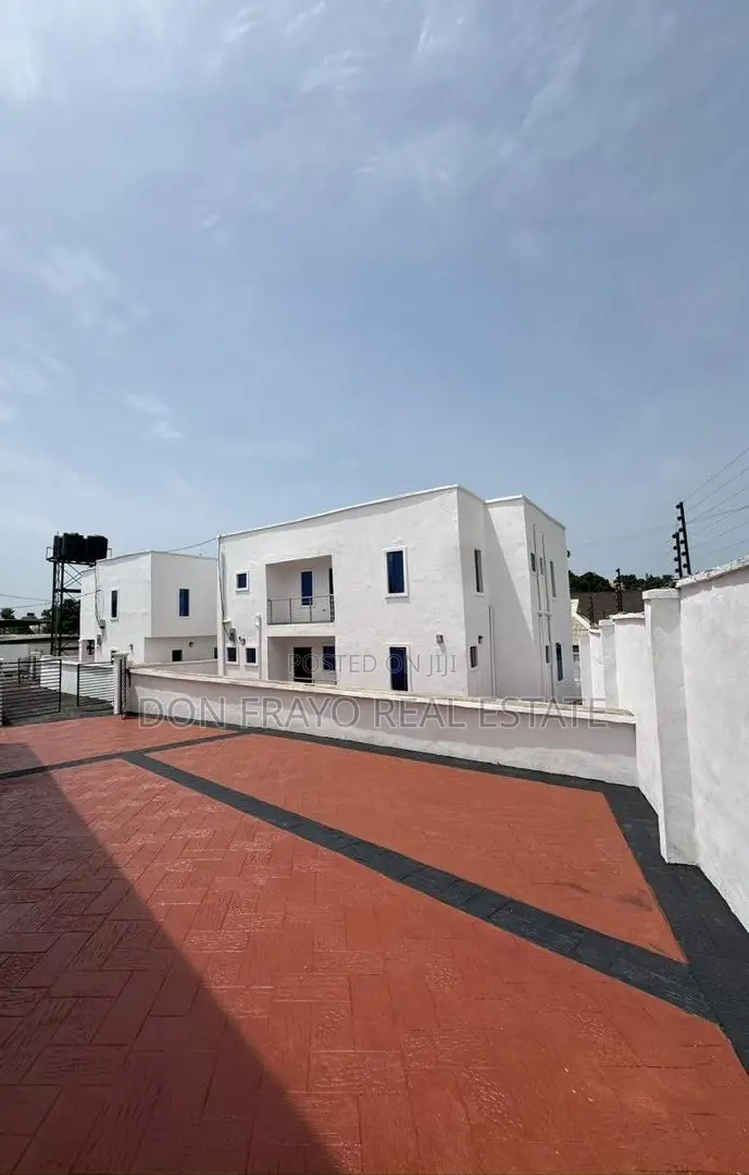 4bdrm Duplex in Onikoko Close, Agodi for rent in Agodi