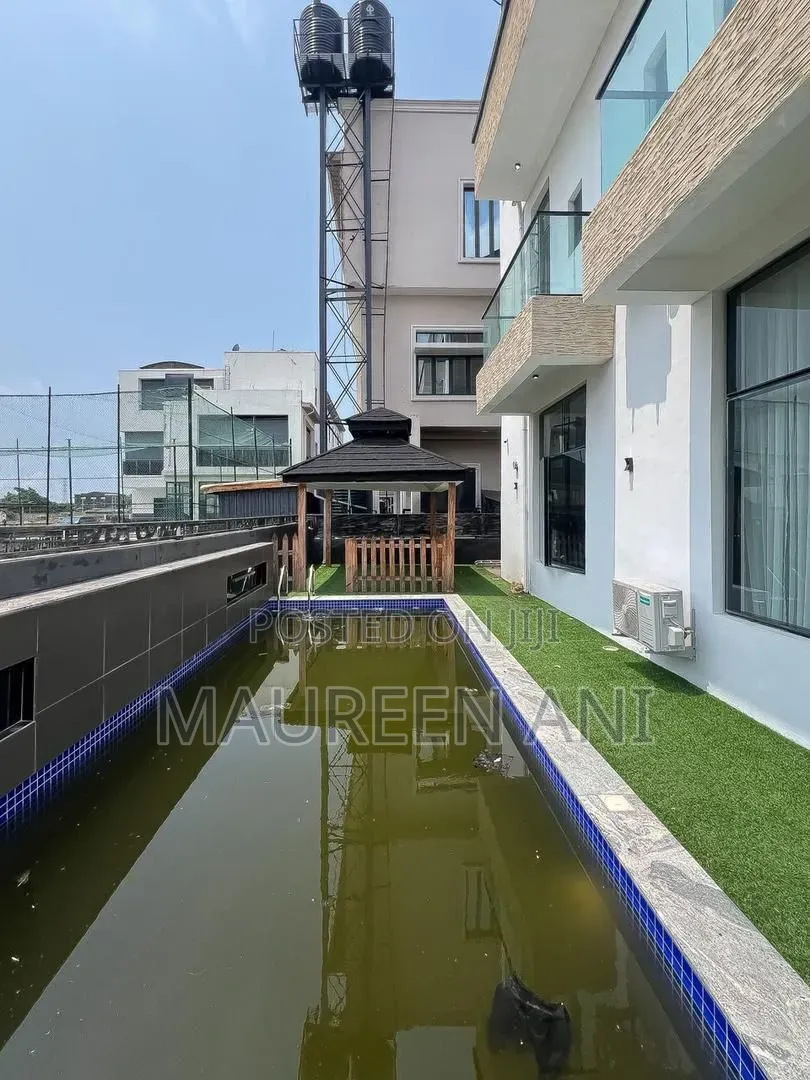 5bdrm Duplex in Ikate for sale in Ikate