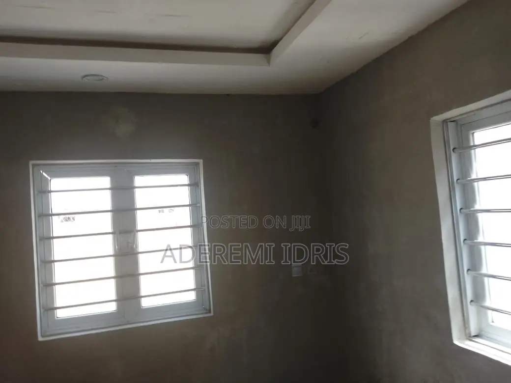 2bdrm Block of Flats in Adesan Estate, Obafemi-Owode for rent in Obafemi-Owode