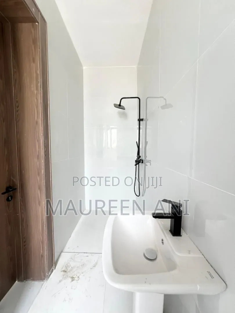 2bdrm Apartment in Lrkki Phase 1 for sale in Lekki Phase 1