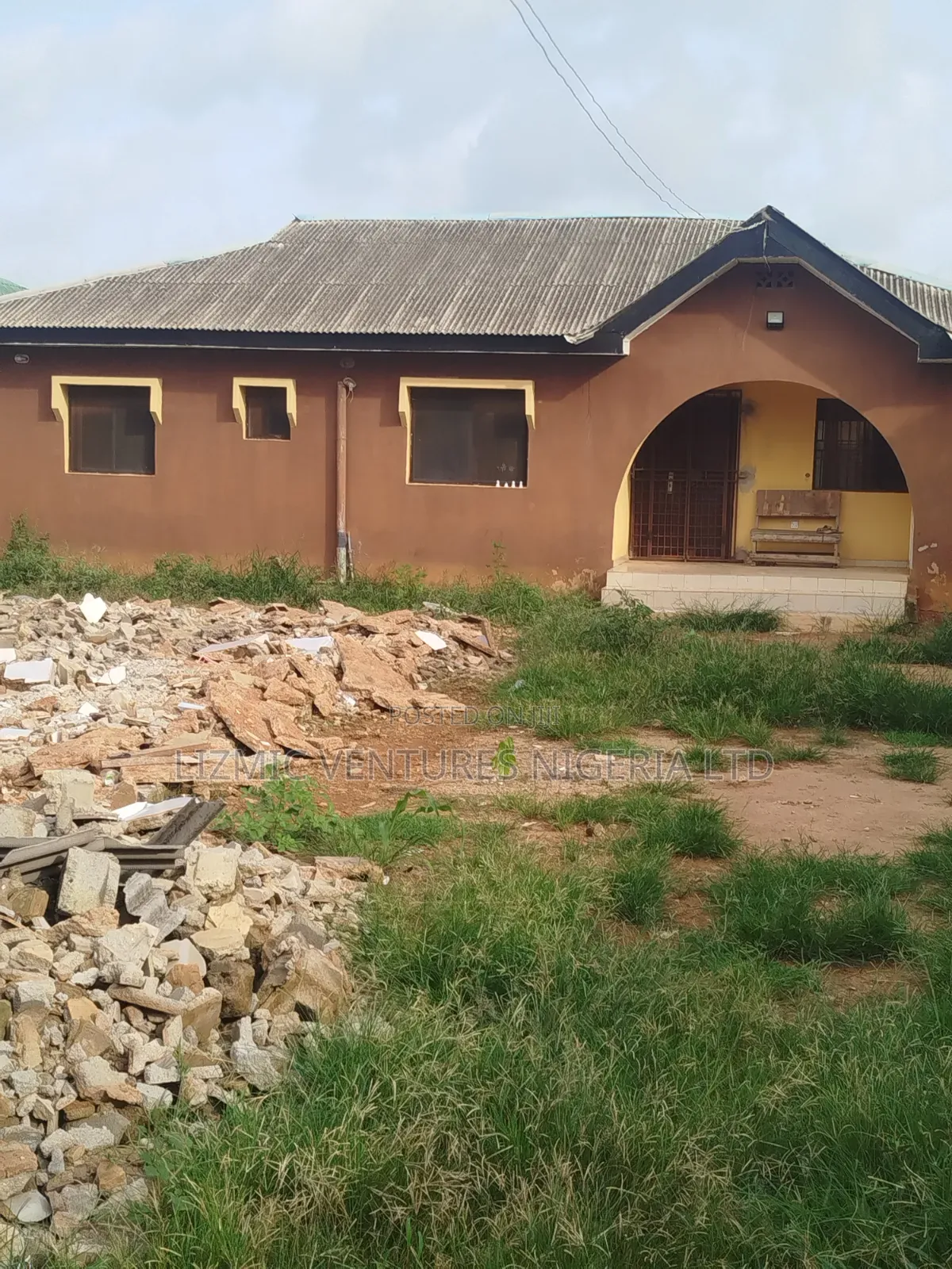 Furnished 3bdrm Bungalow in Agric Estate, Igando / Ikotun/Igando in Igando / Ikotun/Igando