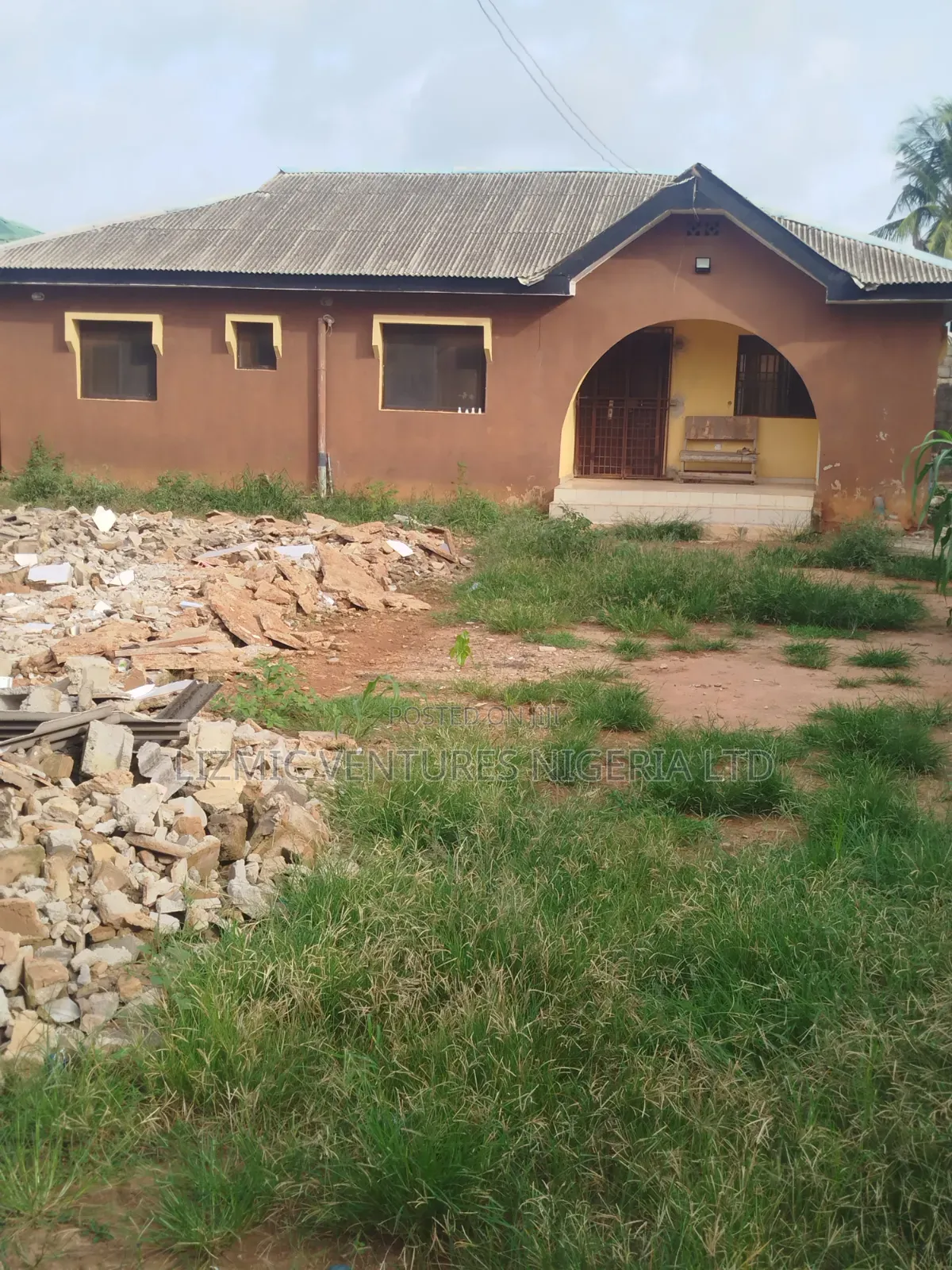 Furnished 3bdrm Bungalow in Agric Estate, Igando / Ikotun/Igando in Igando / Ikotun/Igando