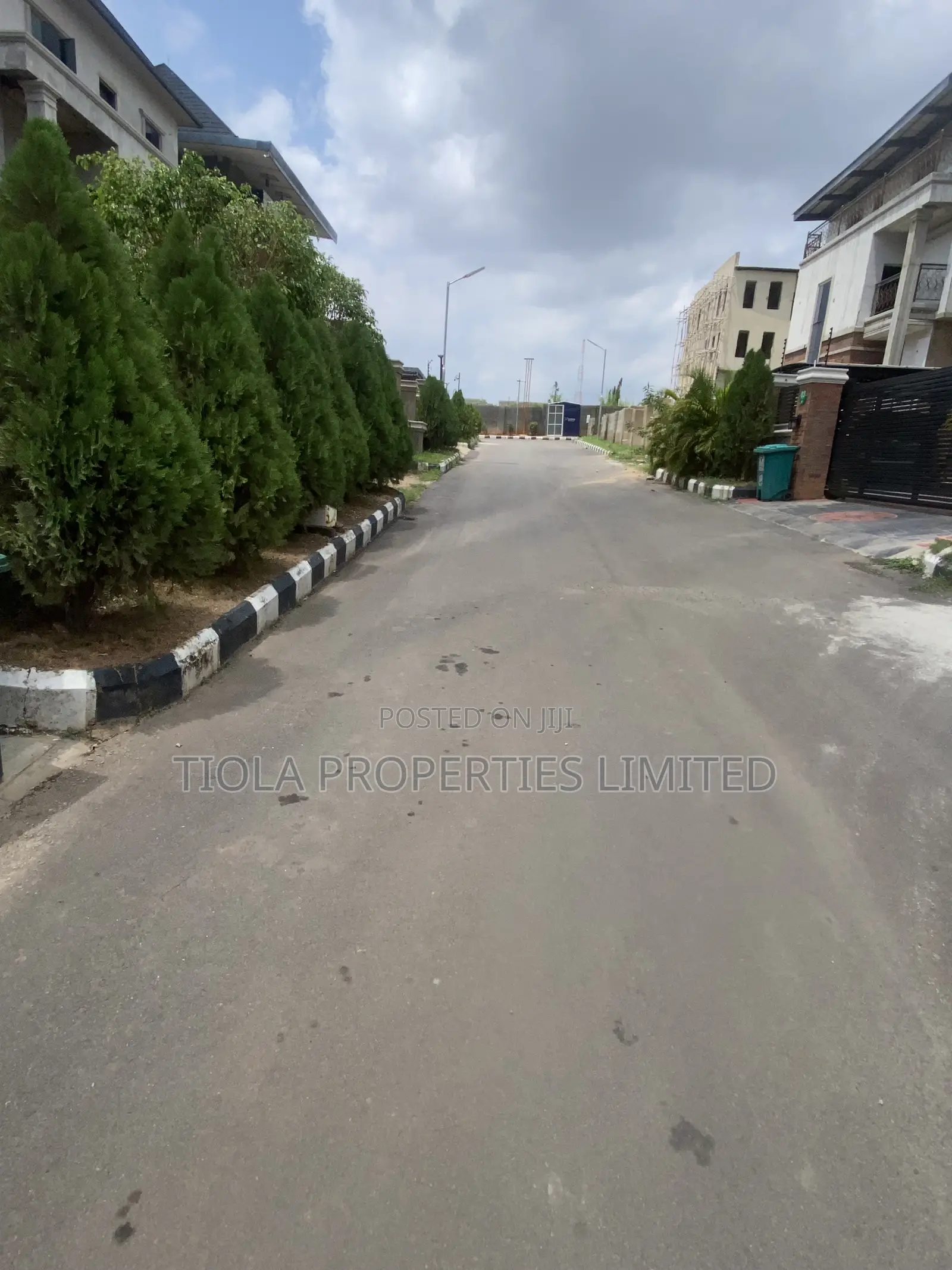 6bdrm Duplex in Tianvian (Prime, Sabon Lugbe for sale in Sabon Lugbe