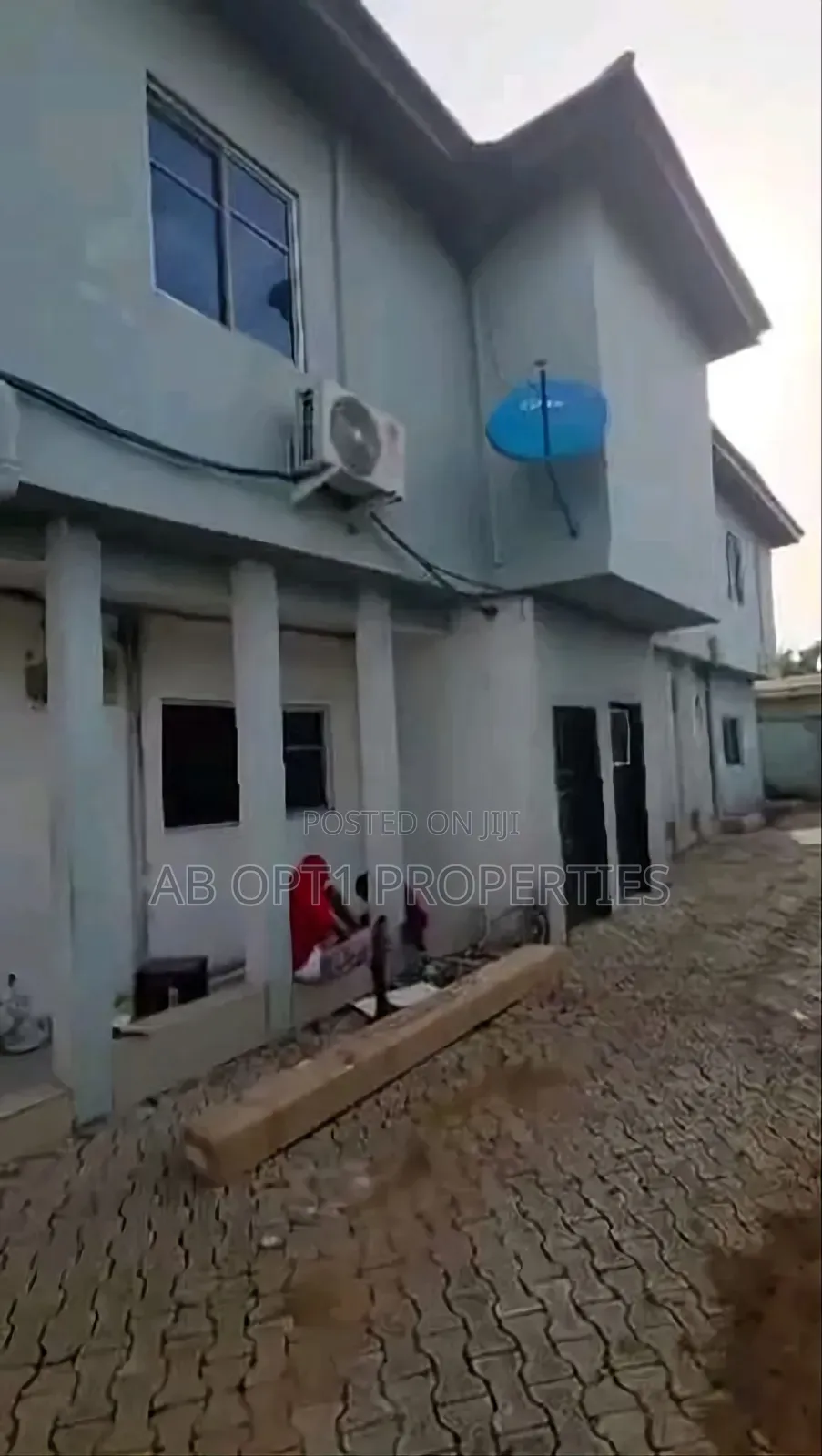 3bdrm Block of Flats in Ihama Road, Gra, Benin City for sale in Benin City