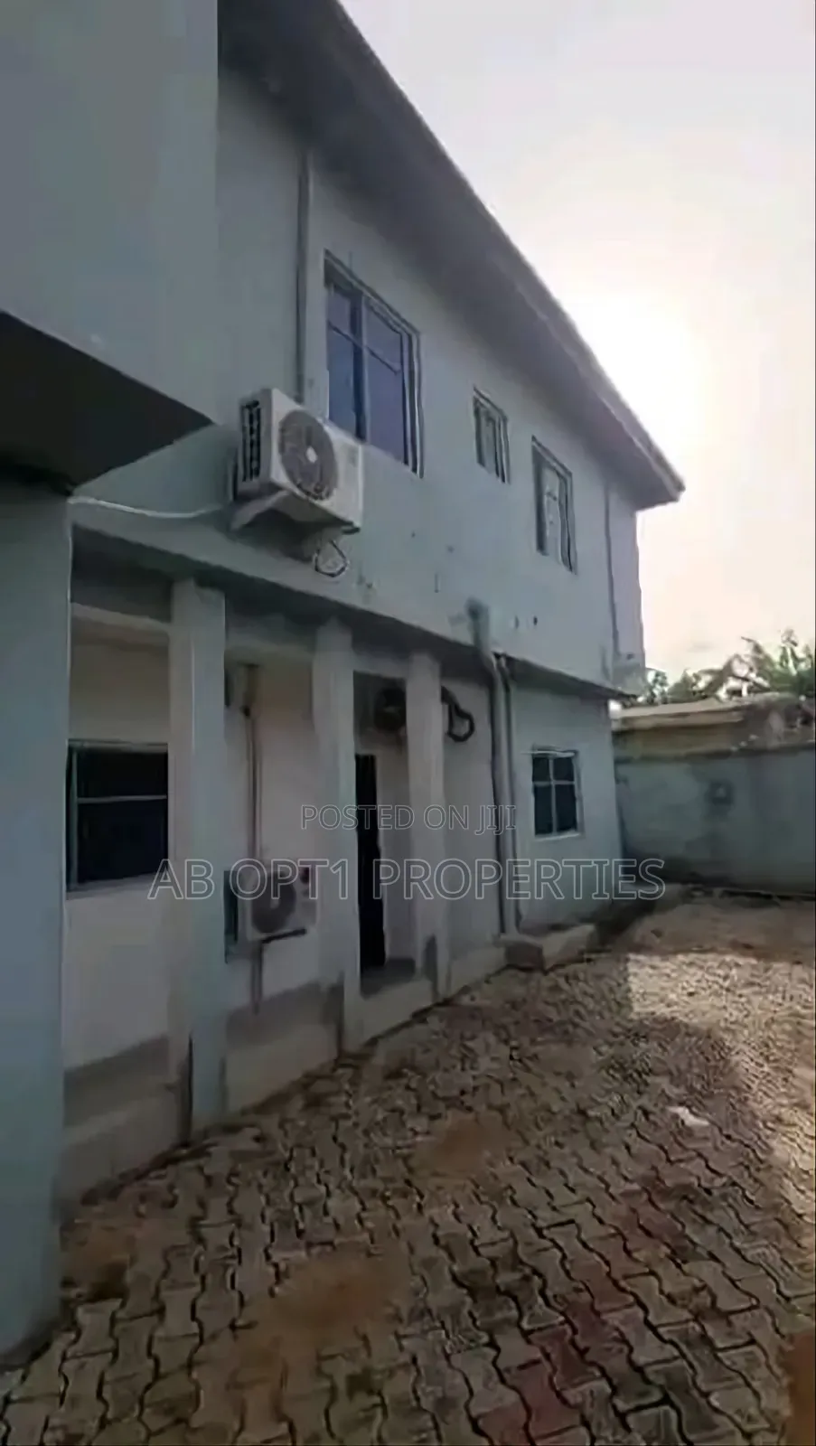 3bdrm Block of Flats in Ihama Road, Gra, Benin City for sale in Benin City