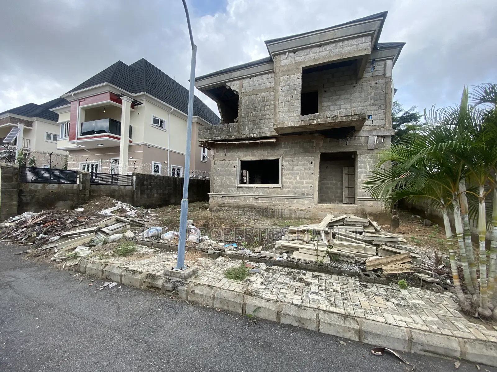 4bdrm Duplex in Pleasant View Estate, Sabon Lugbe for sale in Sabon Lugbe