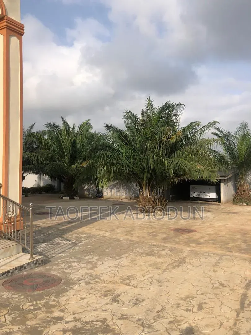 Furnished 4bdrm Duplex in Olorunda-Osun for sale in Olorunda-Osun