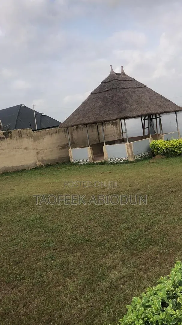 Furnished 4bdrm Duplex in Olorunda-Osun for sale in Olorunda-Osun