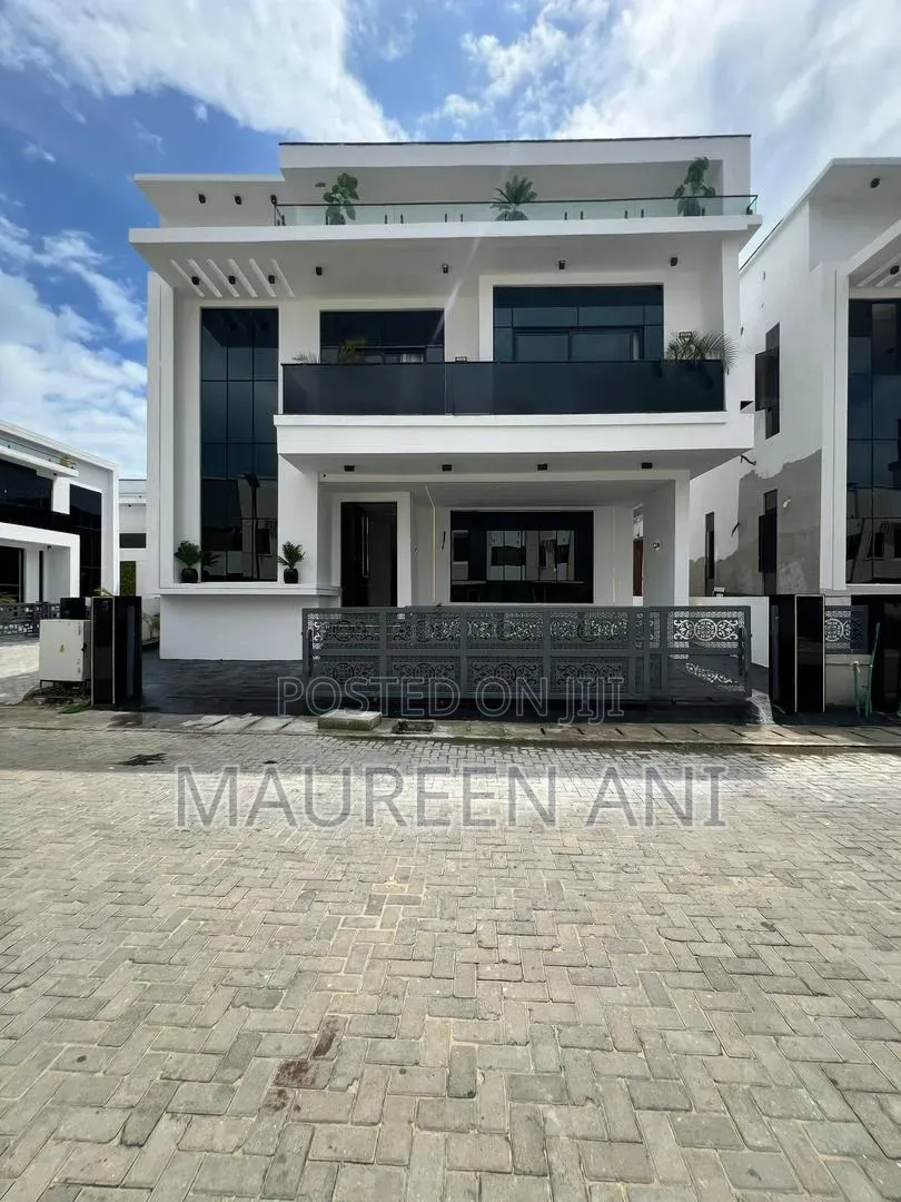 5bdrm Duplex in Cheron, Chevron for sale in Chevron