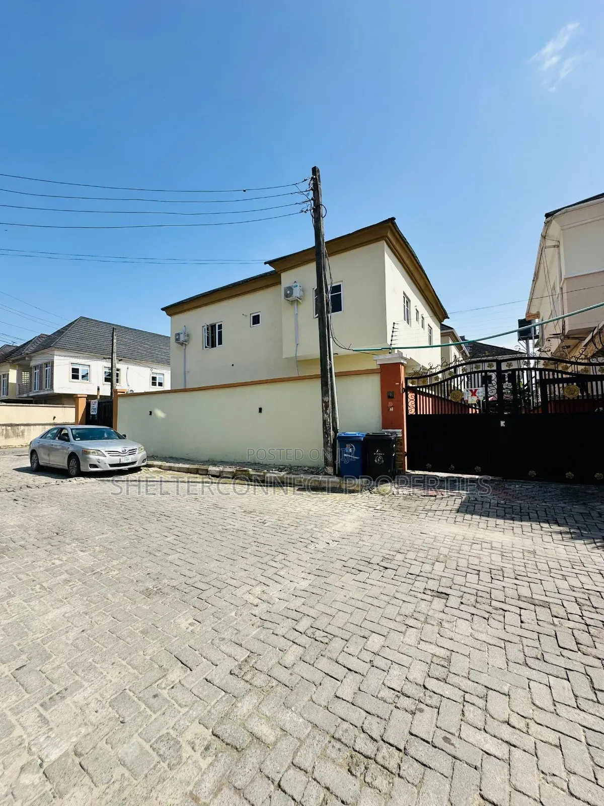 5bdrm Duplex in Chevron for rent in Chevron