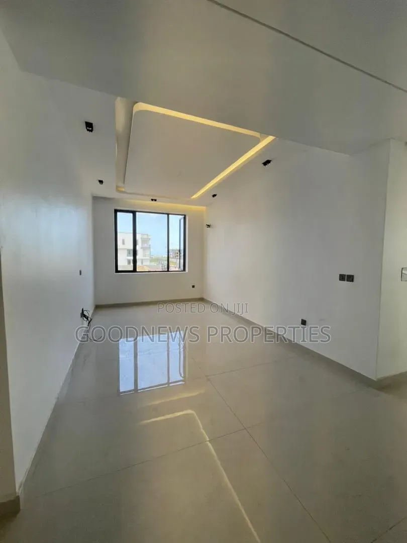 5bdrm Duplex in Lekki Phae1 for sale in Lekki Phase 1