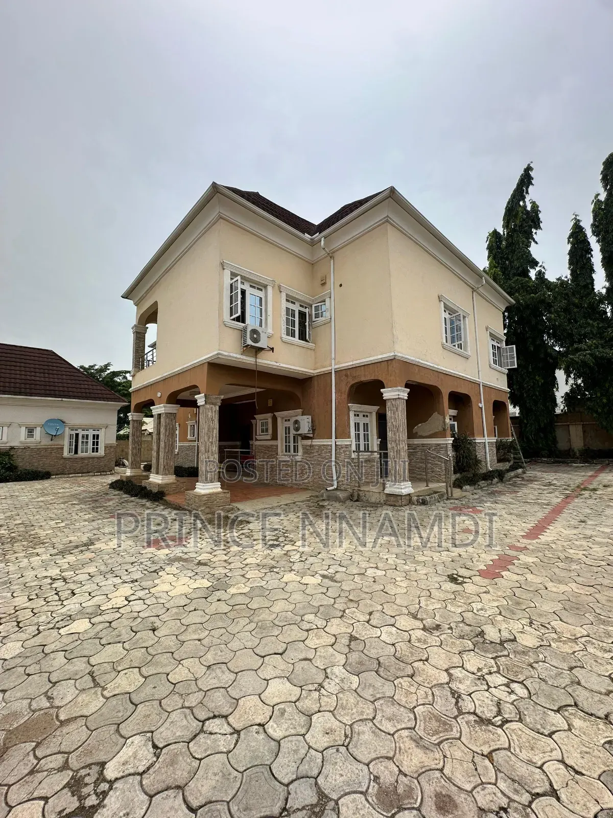 4bdrm Duplex in 64 Crescent Gwarimpa, Life Camp for sale in Life Camp