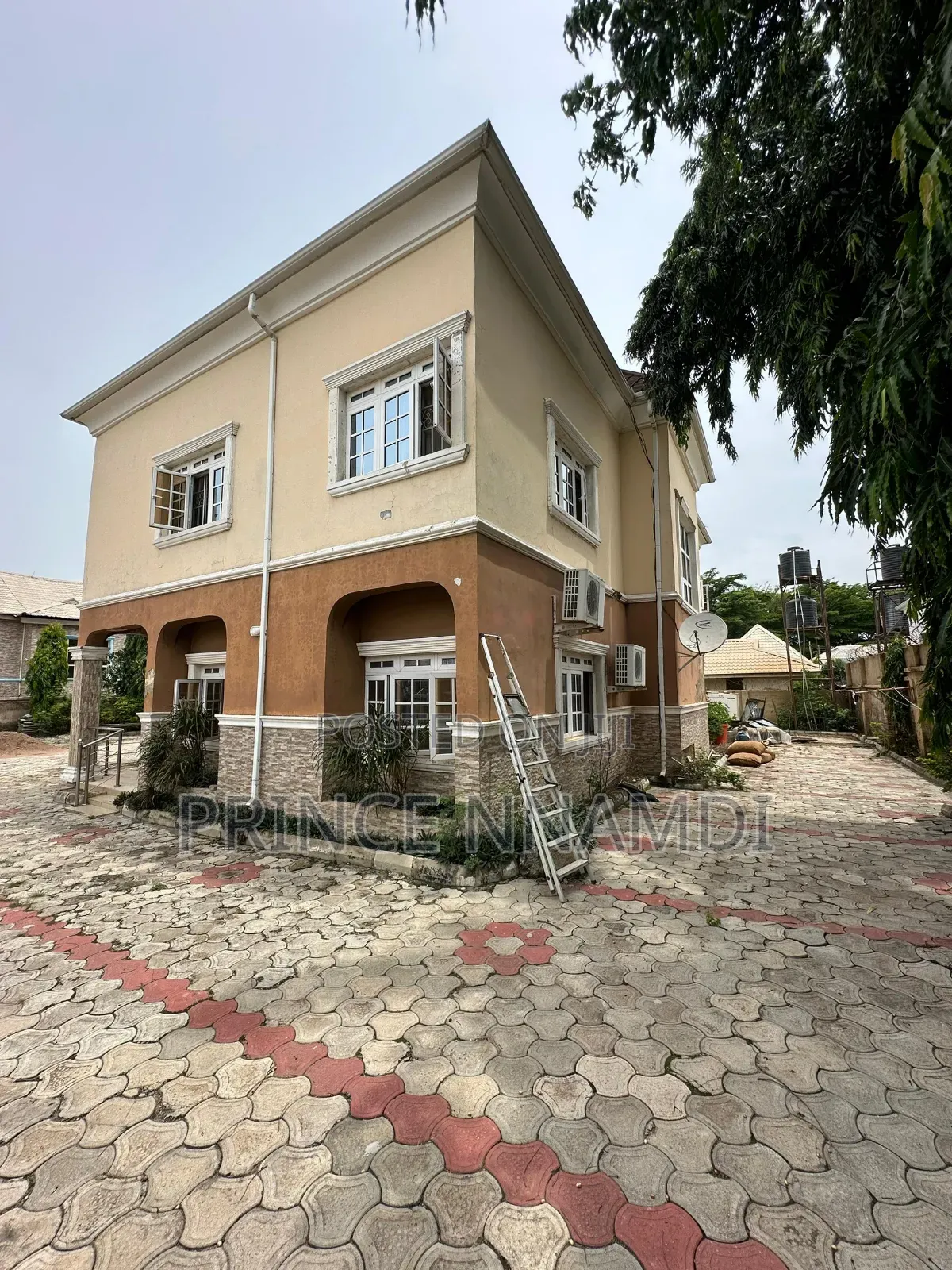 4bdrm Duplex in 64 Crescent Gwarimpa, Life Camp for sale in Life Camp