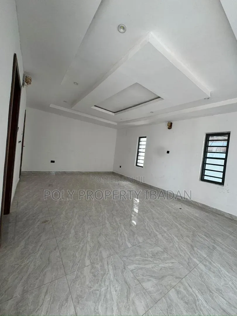 4bdrm Duplex in Agodi Gra, Akobo for rent in Akobo