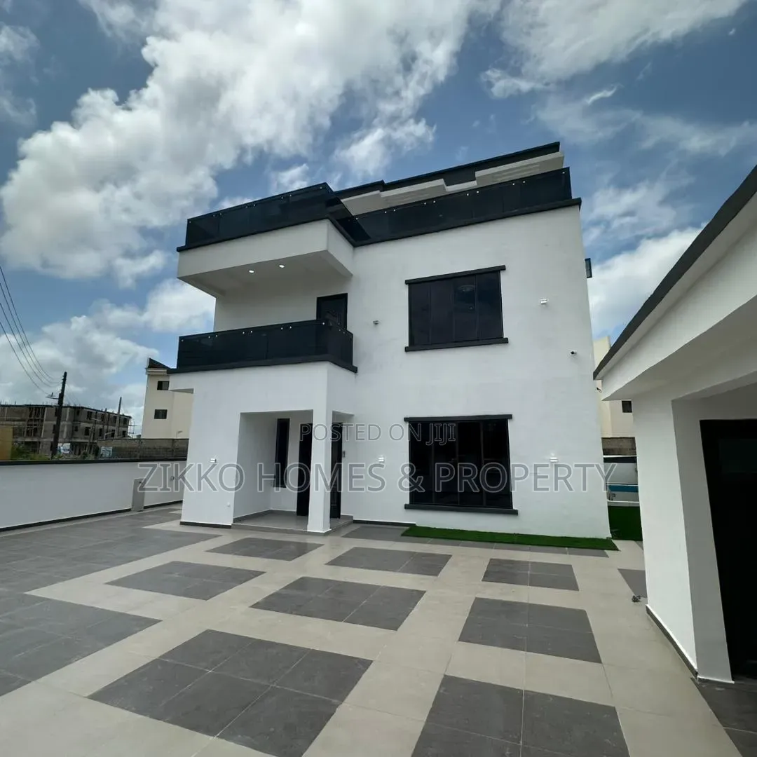 4bdrm Duplex in Osapa London for sale in Osapa london