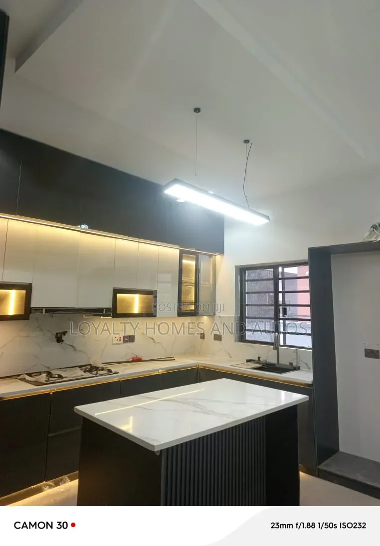 5bdrm Duplex in GRA Phase 1 for sale in GRA Phase 1