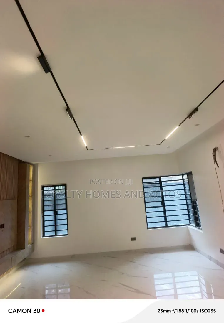 5bdrm Duplex in GRA Phase 1 for sale in GRA Phase 1