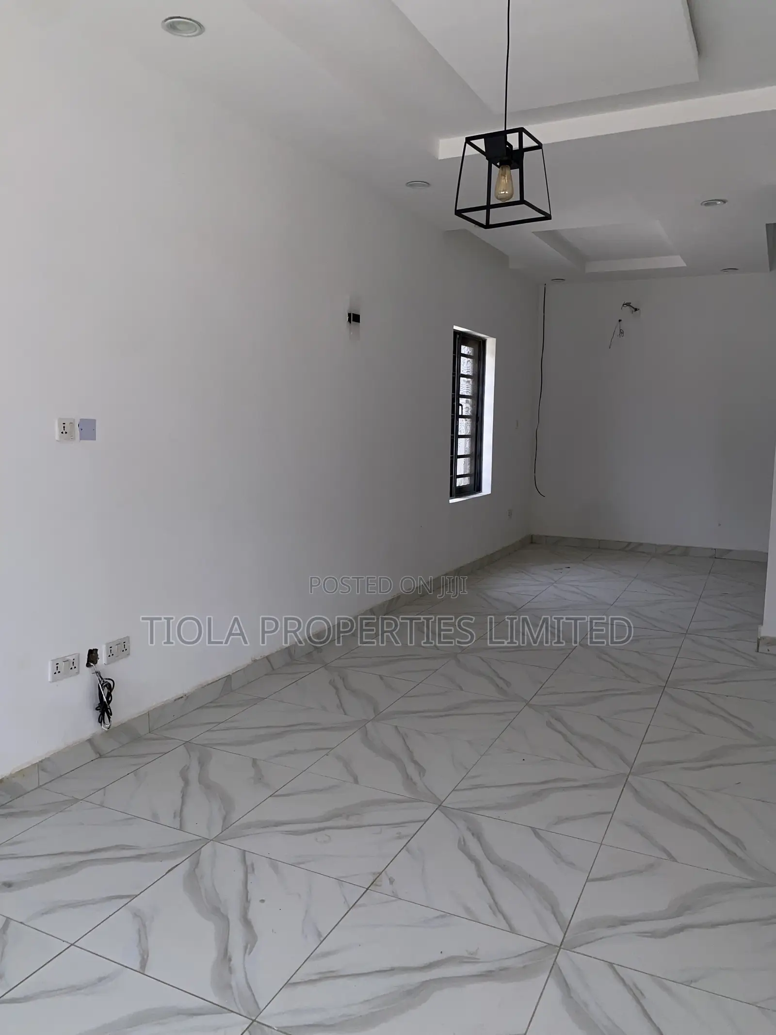 4bdrm Duplex in Lifecamp for sale in Life Camp