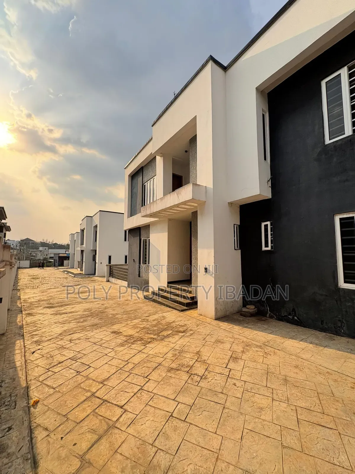 4bdrm Duplex in Carlton Gate, Akobo for rent in Akobo