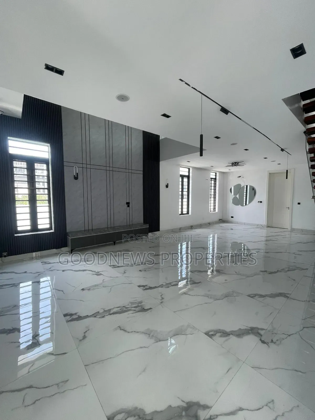 5bdrm Duplex in Lekki Phase 1 Lagos for sale in Lekki Phase 1