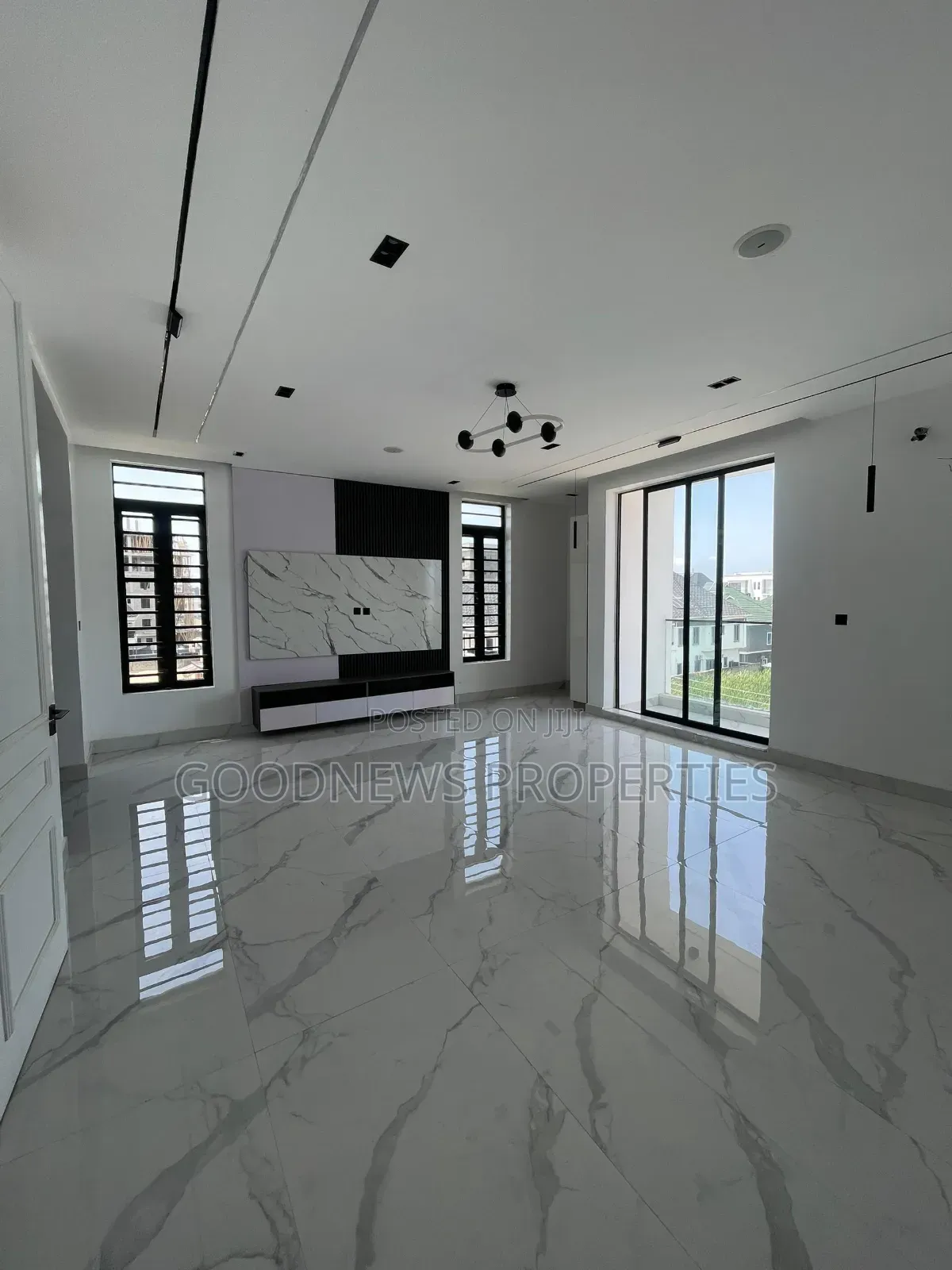 5bdrm Duplex in Lekki Phase 1 Lagos for sale in Lekki Phase 1