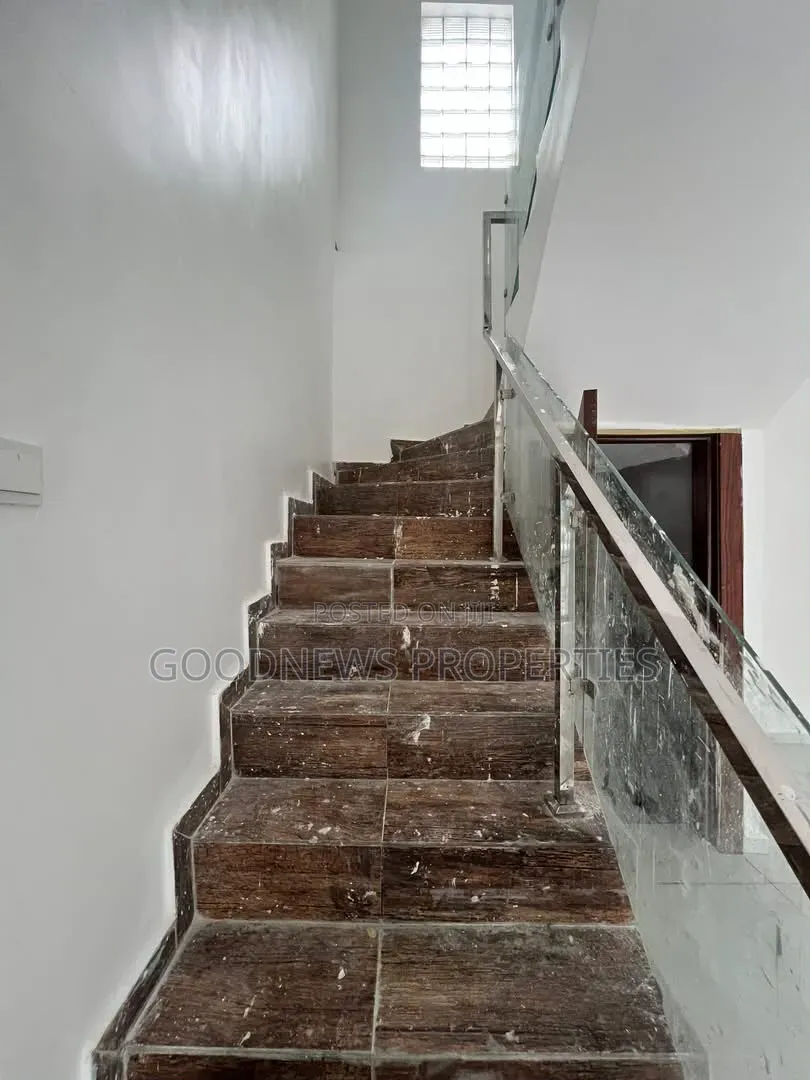 4bdrm Duplex in Chevron Lekki Lagos for rent in Chevron