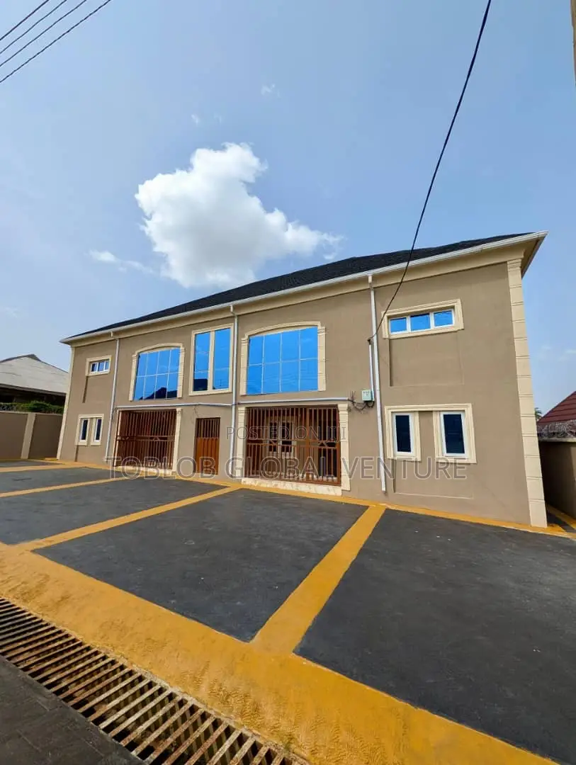 5bdrm Duplex in Oluyole for sale in Oluyole