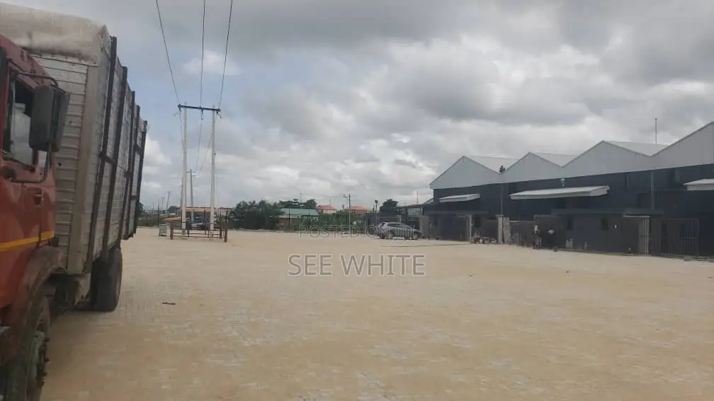 Warehouse and Shops to Let in Amuwo Odofin Areas in Amuwo-Odofin