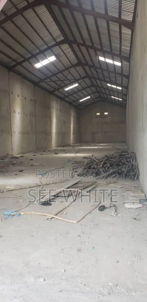 Warehouse and Shops to Let in Amuwo Odofin Areas in Amuwo-Odofin