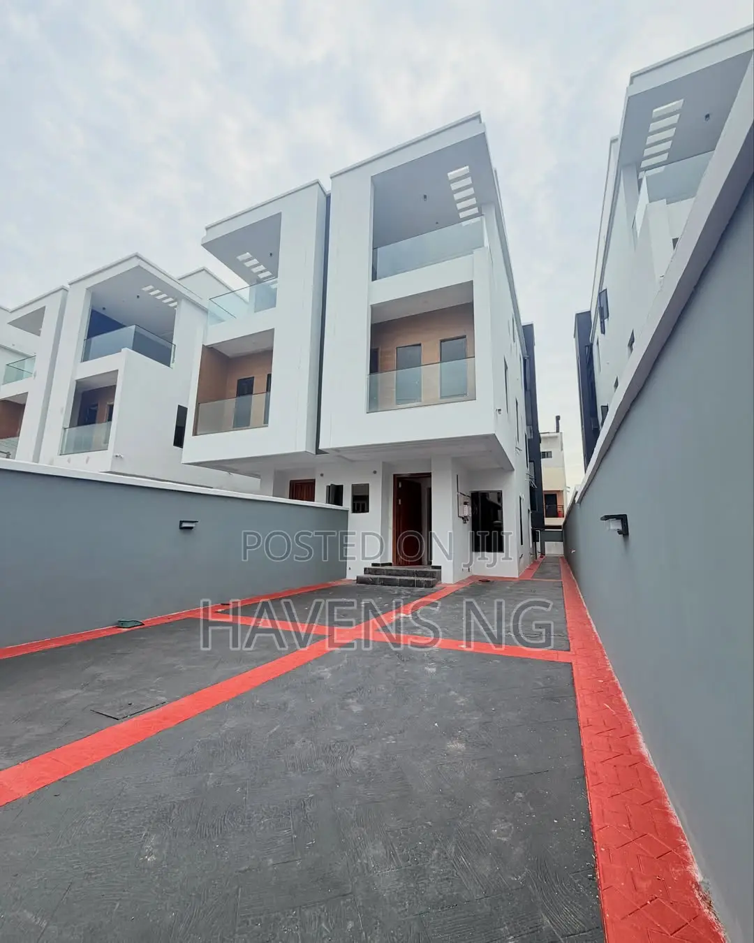 4bdrm Duplex in Ogudu GRA for sale in Ogudu GRA