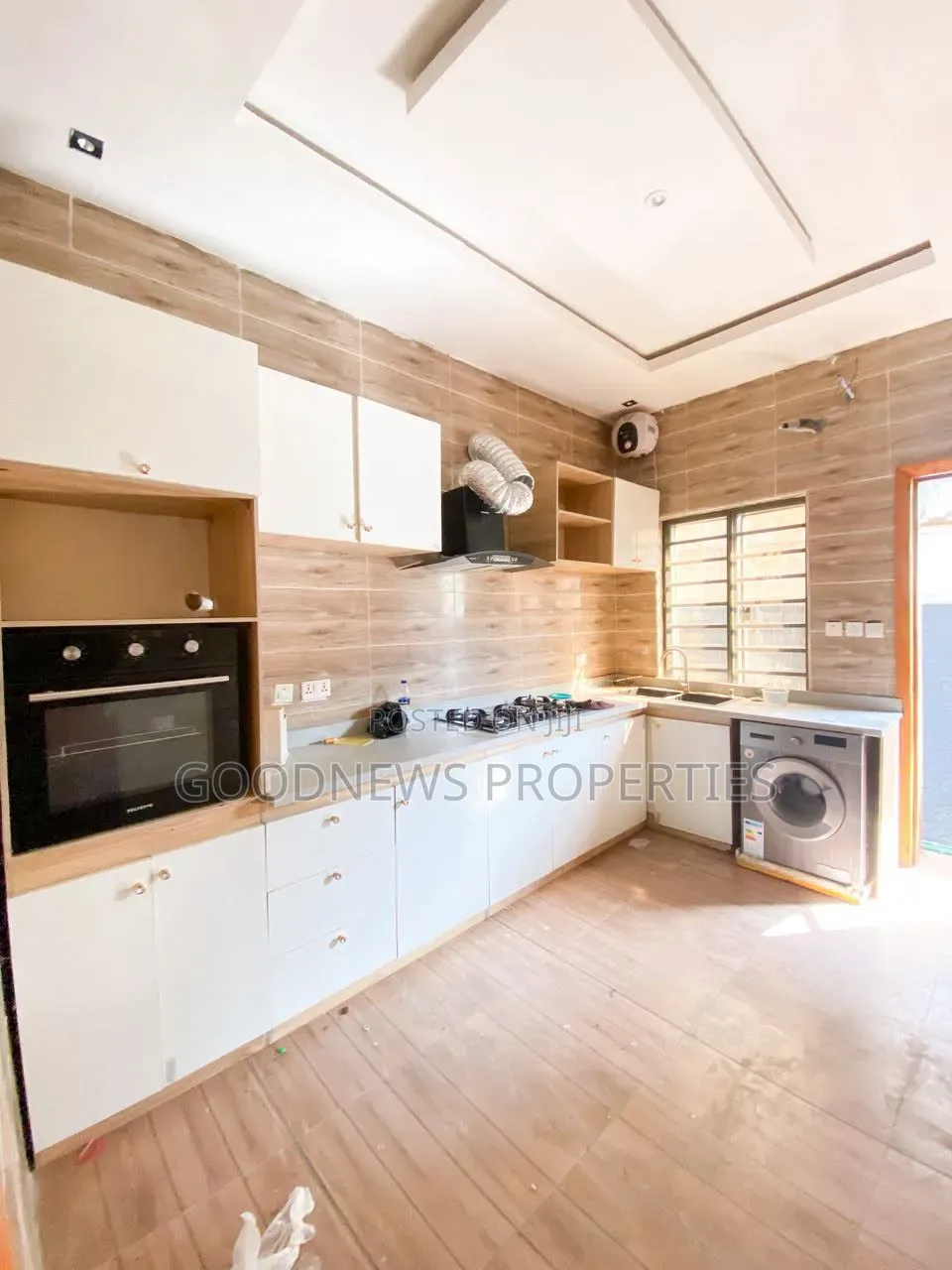 4bdrm Duplex in Lekki Conservation,, Ikota for rent in Ikota