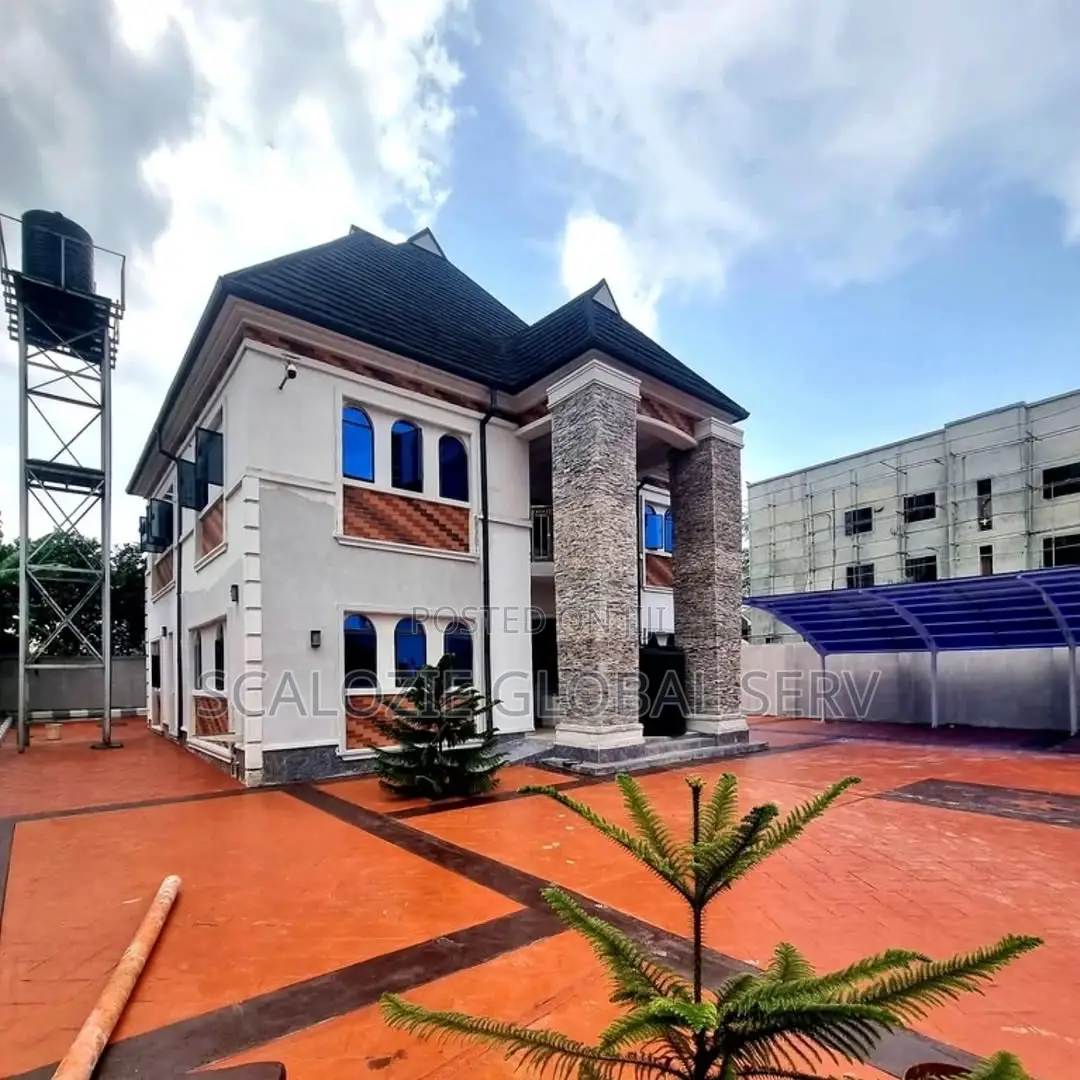 5bdrm Duplex in Shell Cooperative, Port-Harcourt for sale in Port-Harcourt