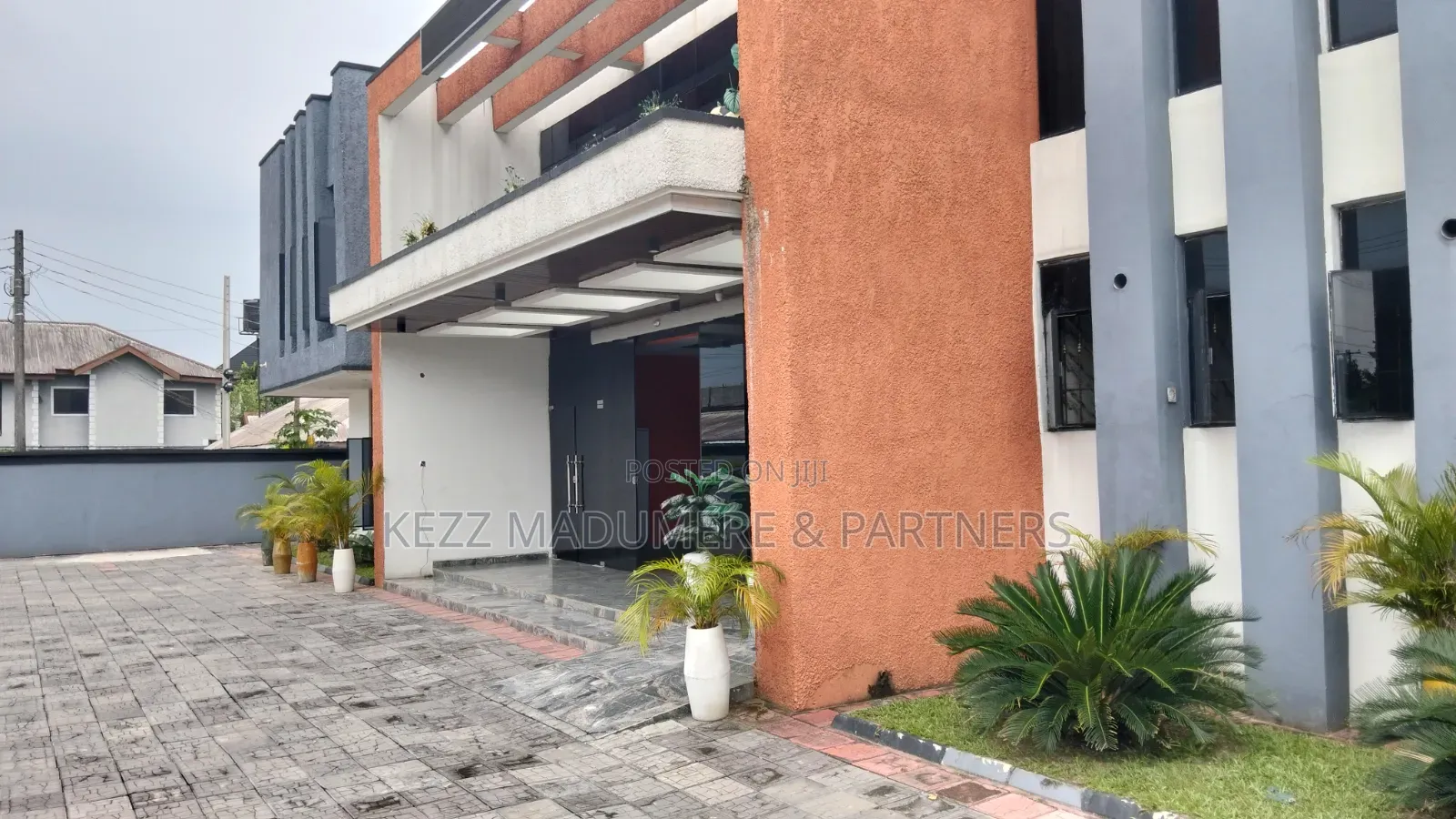 To Let / Lease : 800 Seats Capacity Hall With Gallery at Nta Rd , Ph in Uzoba
